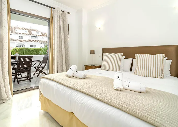 아파트 Stunning 2 Bedroom In Aldea Blanca 마르베야