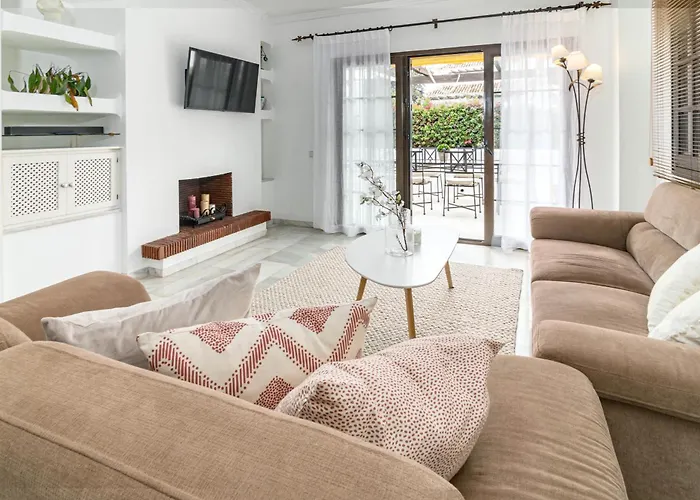 아파트 Stunning 2 Bedroom In Aldea Blanca 마르베야