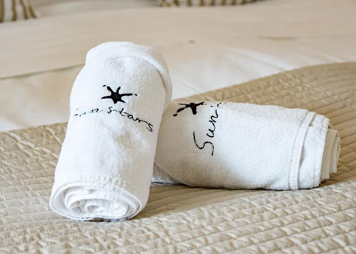 Stunning 2 Bedroom In Aldea Blanca Apartament Marbella