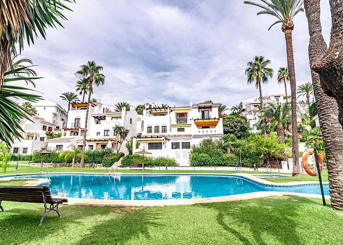 Stunning 2 Bedroom In Aldea Blanca 마르베야