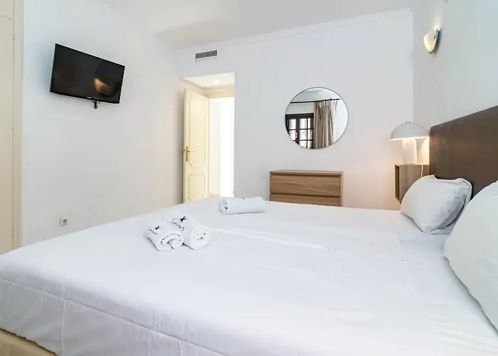 Stunning 2 Bedroom In Aldea Blanca 아파트 마르베야