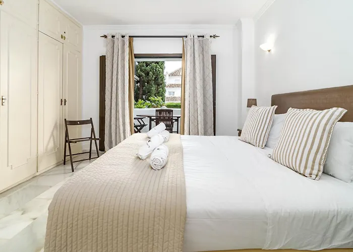Stunning 2 Bedroom In Aldea Blanca 마르베야