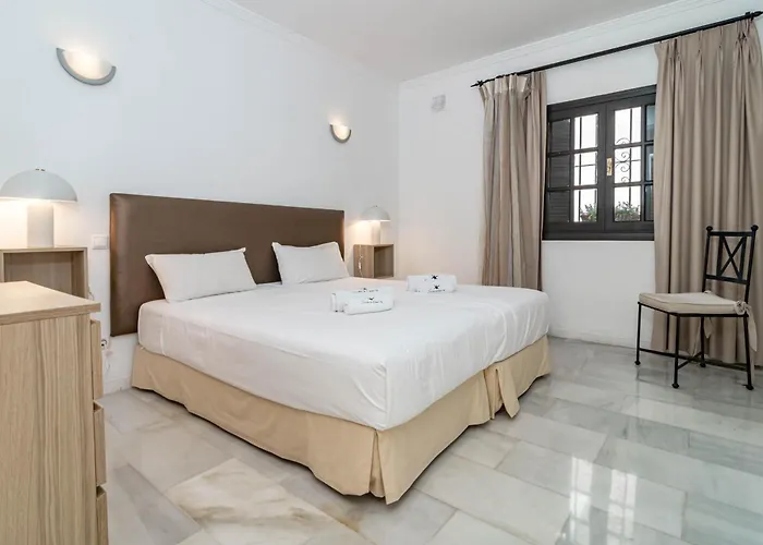 Stunning 2 Bedroom In Aldea Blanca 아파트 마르베야